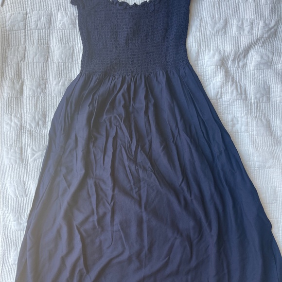 Bardot Cindy Off Shoulder Smocked MIDI Dress Size 8 Medium - Picture 3 of 8